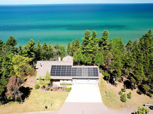 6531 Five Mile Point Rd, Allouez, MI 49805