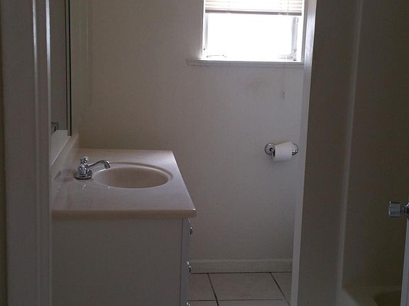 2nd image of 260 W Dana St #A