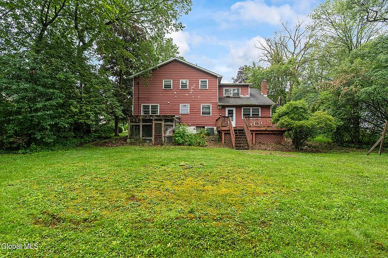 4th image of 1148 Rosehill Boulevard