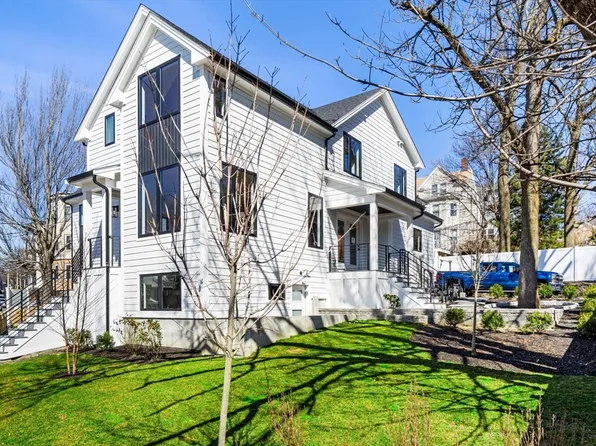 421 Medford St #421, Somerville, MA 02145