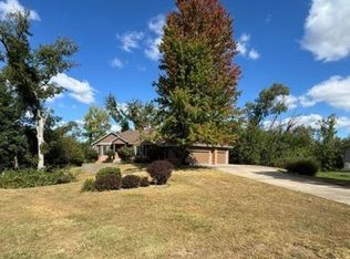 3030 Diamond Ln, Cedar Rapids, IA 52403