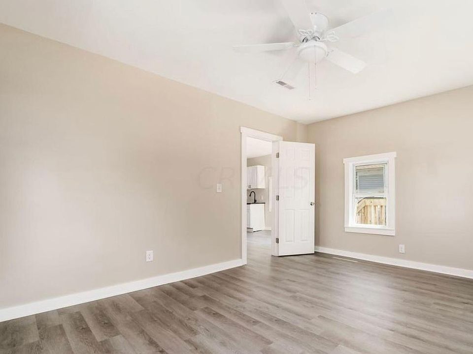 1st image of 118 S Walnut St #2