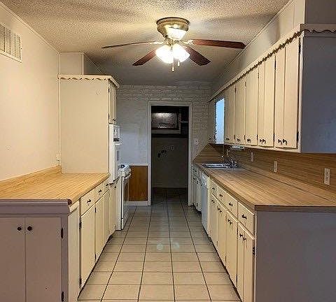 4th image of 315 NW 62nd St
