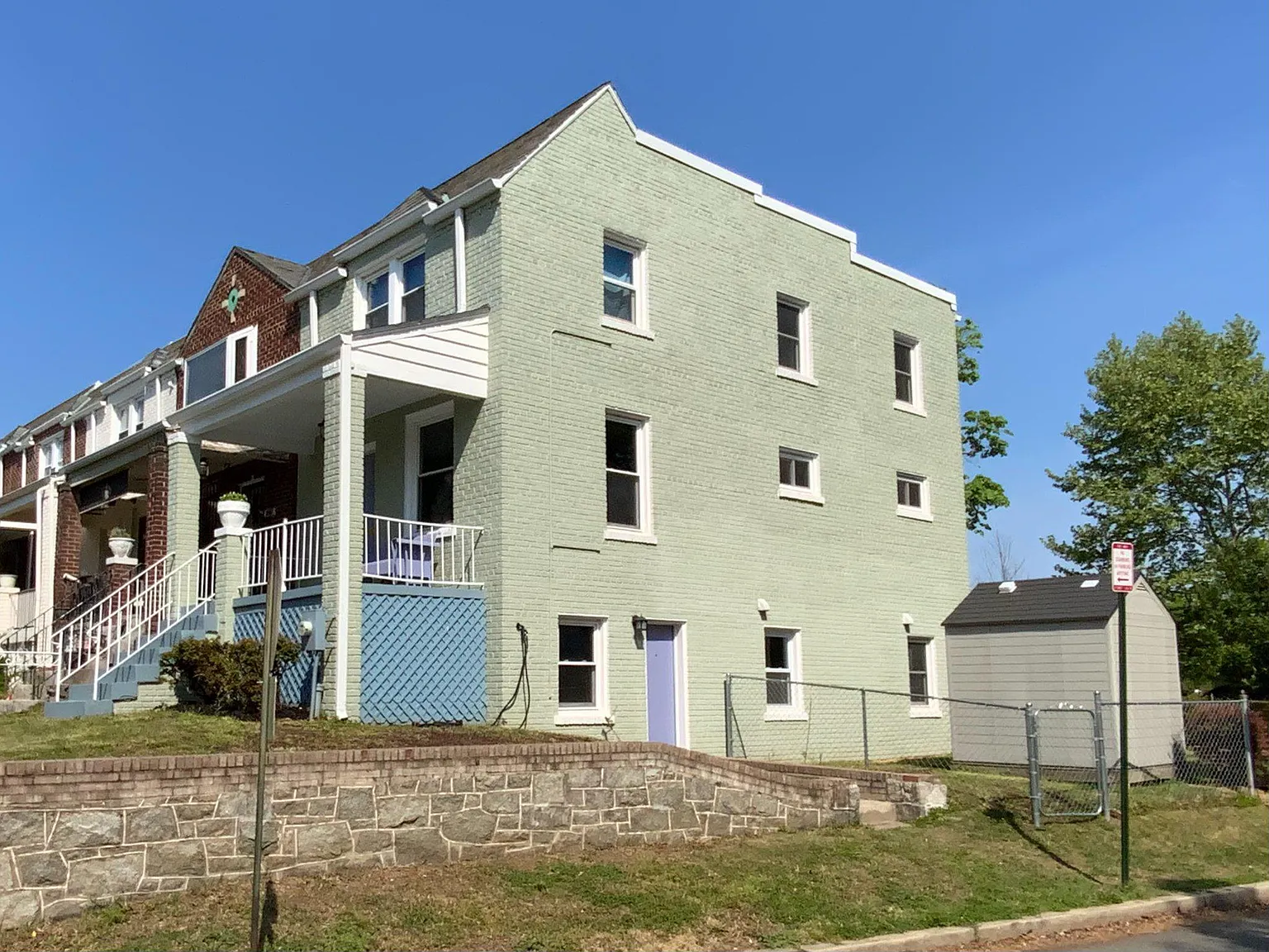 3 bed, 2.0 bath, 1796 sqft, $4,750 — Photo 1