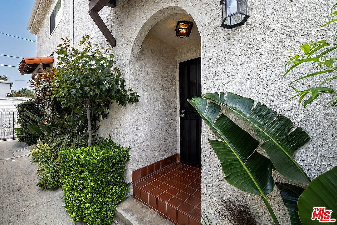 2 bed, 2.5 bath, 1356 sqft, $4,999 — Photo 1