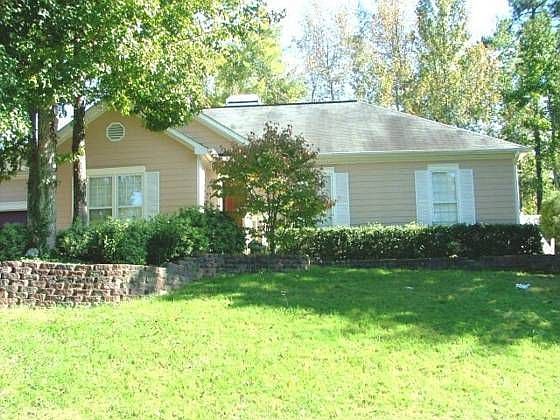 2nd image of 105 Cardinal Creek Ln