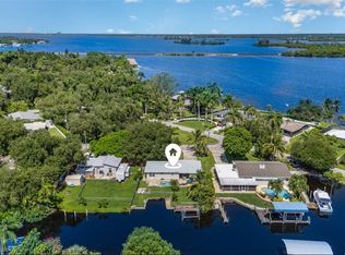 203 Kingston Dr, Fort Myers, FL 33905