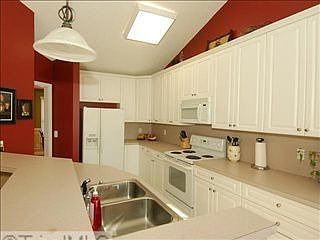4th image of 193 Shady Grove Ln