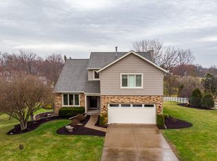 19361 Wells Ferry Rd, Bettendorf, IA 52722