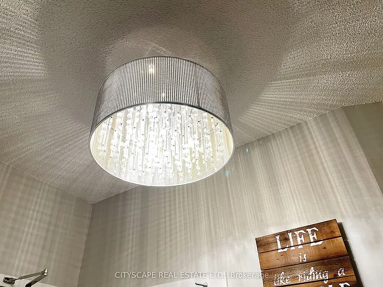 51 E Liberty St #414 — Photo 8