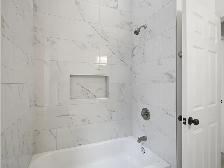1237 Manss Ave #C — Photo 13