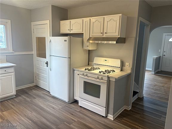 4th image of 1323 W 20th St
