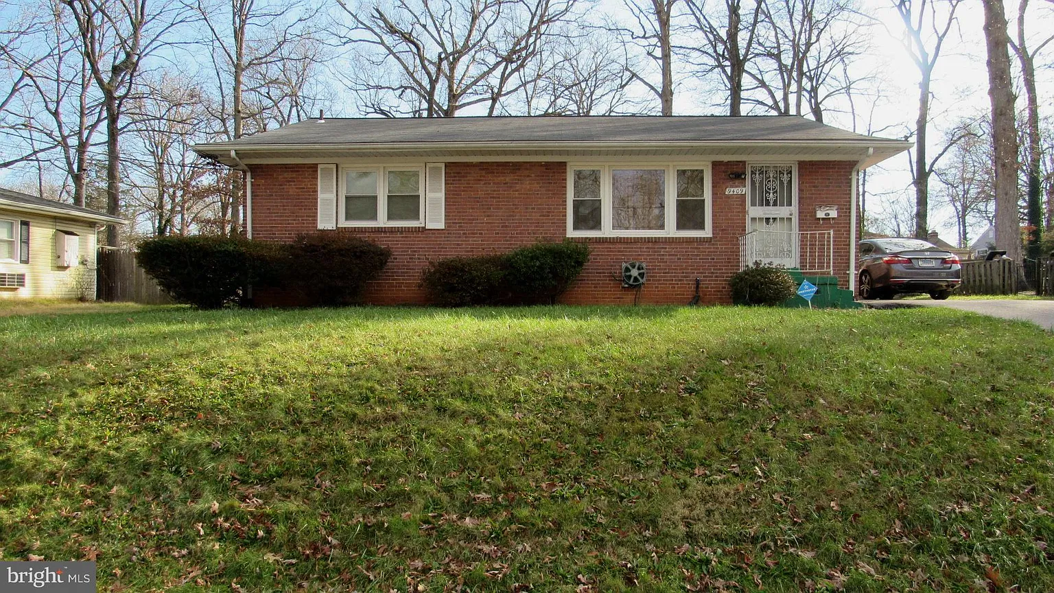 9409 Wellington St photo 1