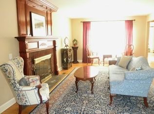 365 Thomas Pl, Wyckoff, NJ 07481