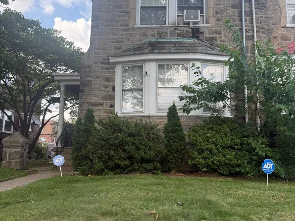 837 Glenview St, Philadelphia, PA 19111