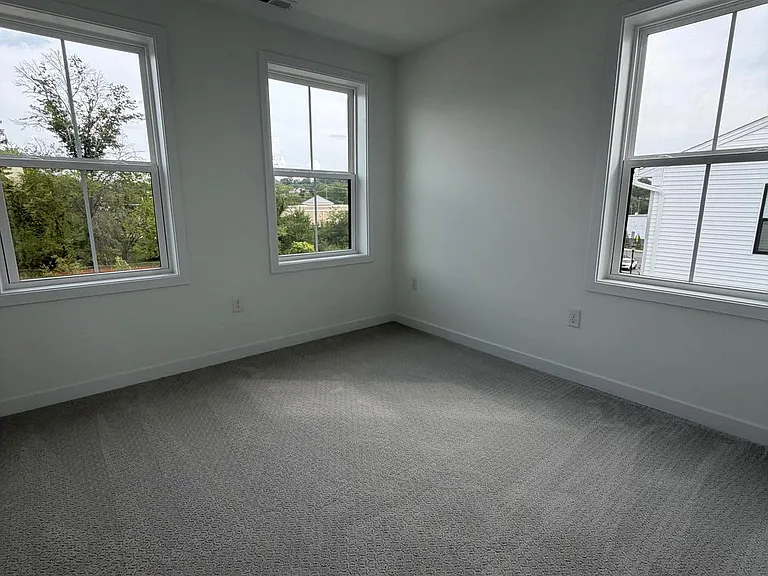 111 Brianna Ct #6 — Photo 35