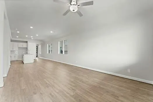 724 Lake Lacosta Dr — Photo 14