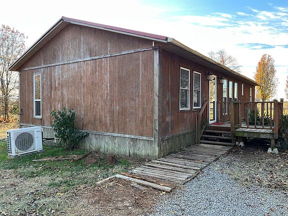 2nd image of 102 Mountain Peak Dr
