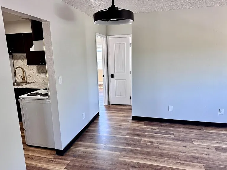 495 W Clarendon St #18 — Photo 3