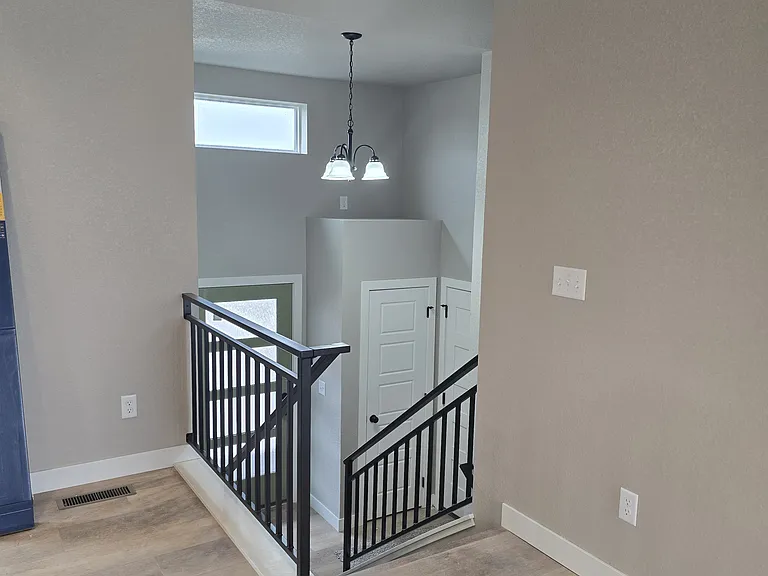 333 Spirit Dr — Photo 14