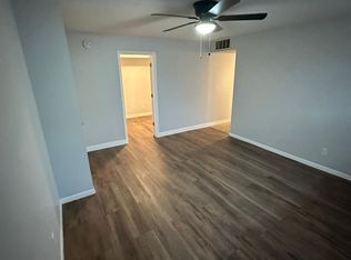 9218 Erie St APT 1B, Highland, IN 46322