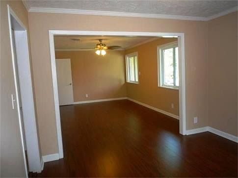 3rd image of 3526 Willow Lane Dr