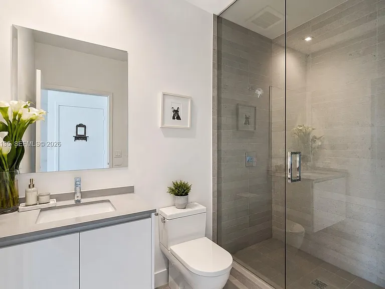 88 SW 7th St #4203 — Photo 12