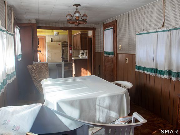 4th image of 180 Sand Road