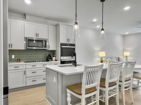 953 Dusk Dr, Summerville, SC 29486
