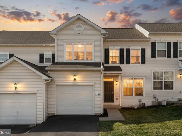 2233 Live Oak Ln #2233, York, PA 17406
