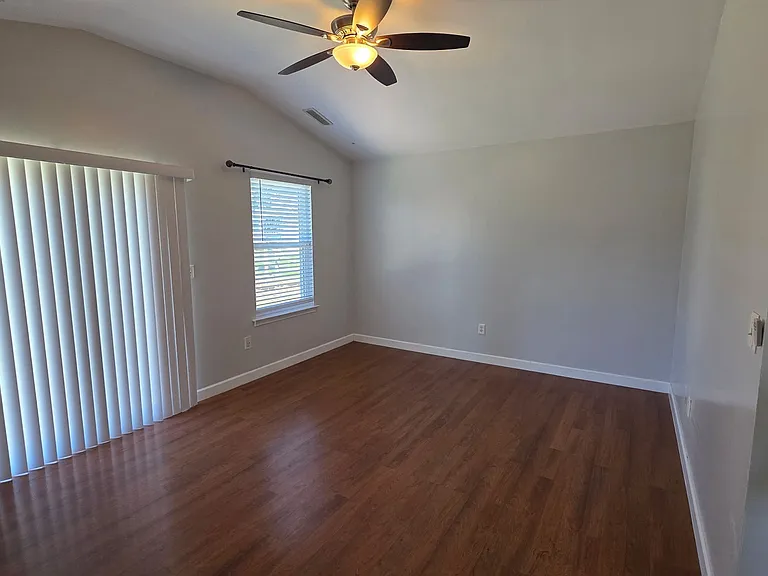 1216 Halls Chance Ln — Photo 6