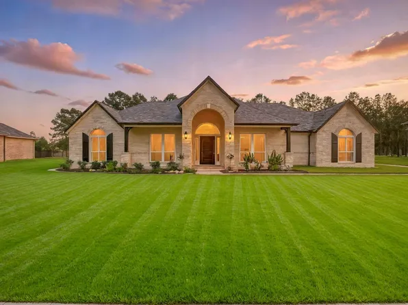 16438 Stonewall St, Conroe, TX 77303