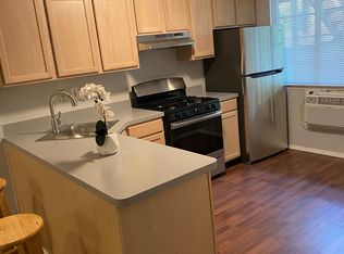 30 White Oak Ln #30A, Staten Island, NY 10309