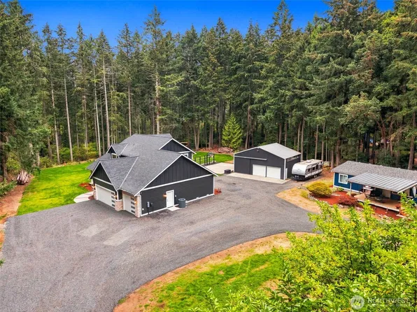 945 & 953 Lummi Drive, Fox Island, WA 98333