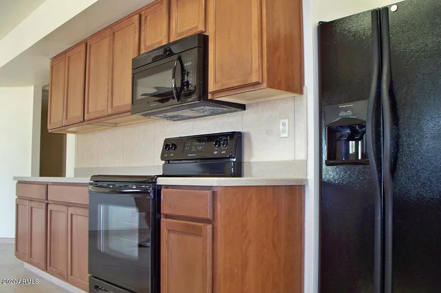 3 bed, 2.0 bath, 1574 sqft, $1,685 — Photo 4