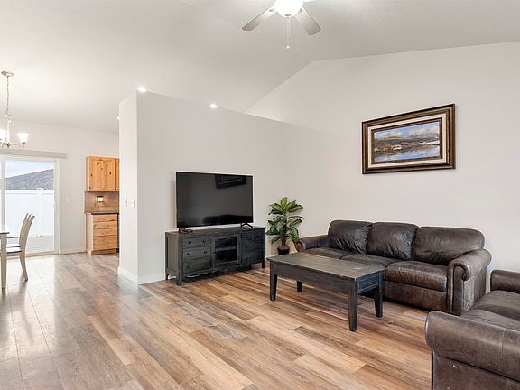 5th image of 11824 E Jackson Ln