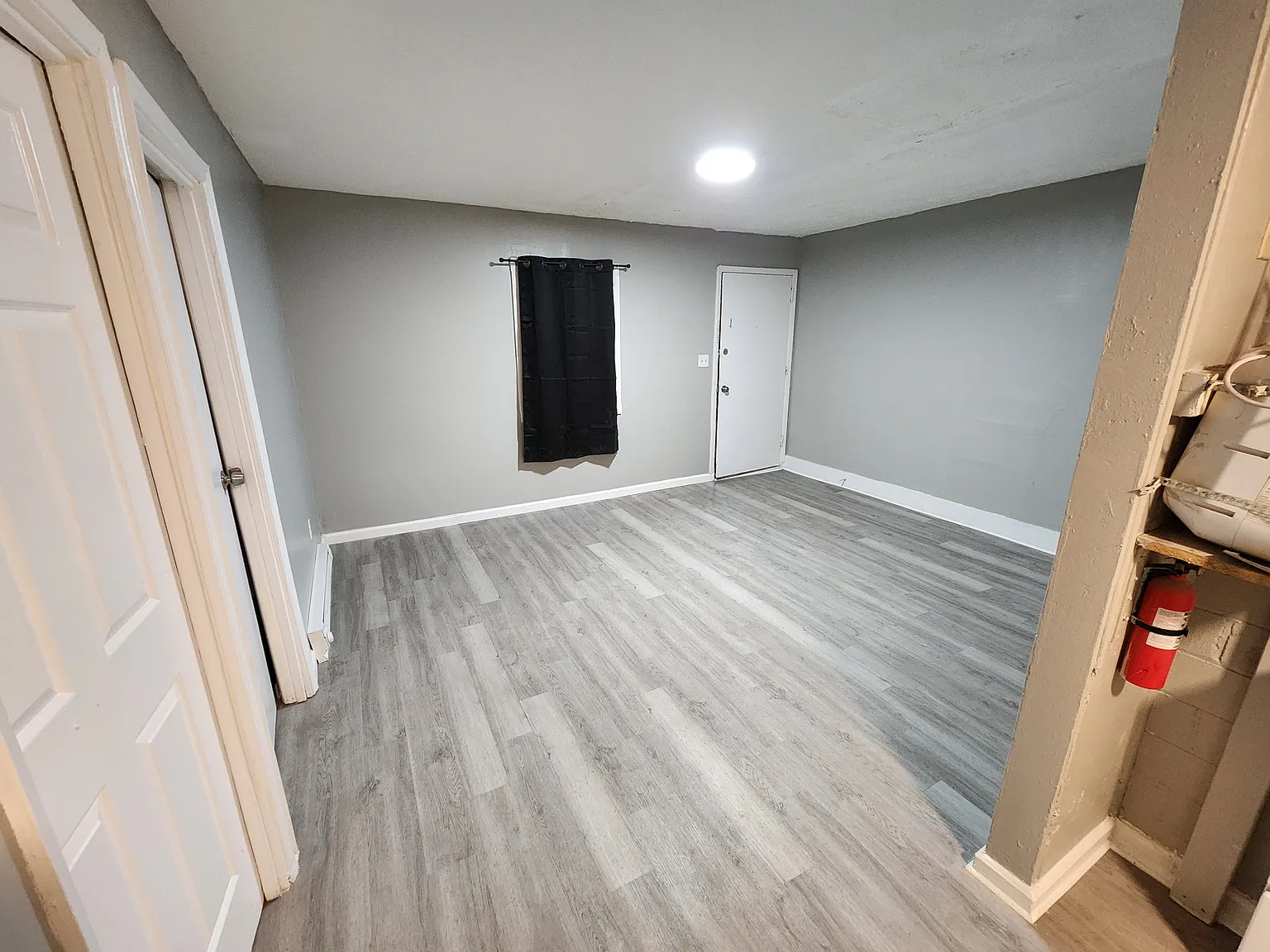 1424 Bancroft St — Photo 1
