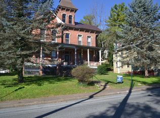 20 N Jefferson St APT 3, Staunton, VA 24401