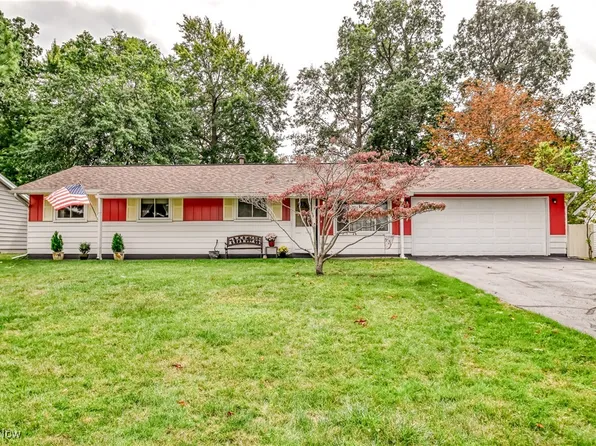 7316 Eric Dr, Mentor, OH 44060