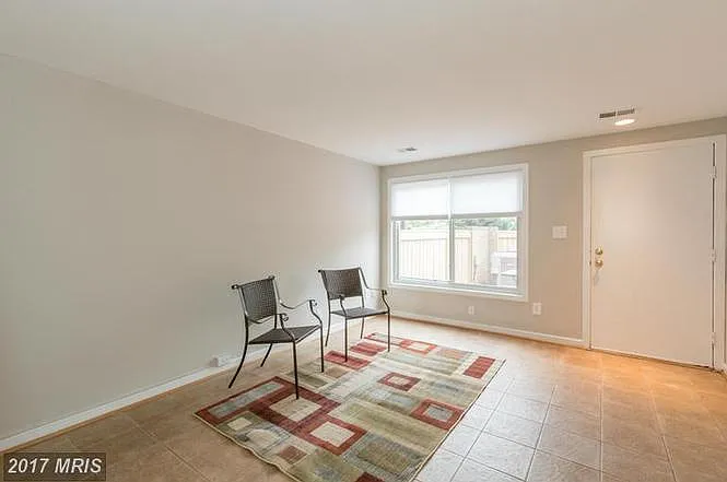 9511 Treyford Ter — Photo 11