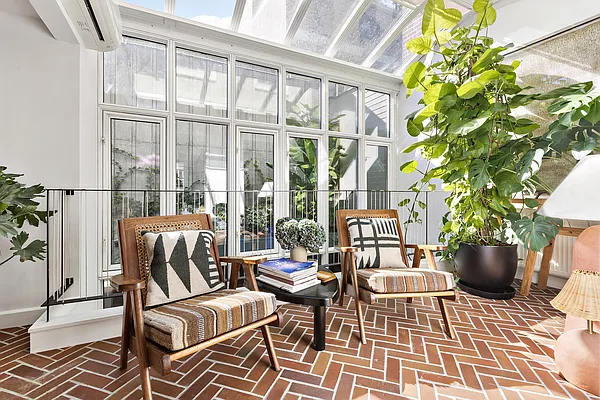 Sold by Compass | media 5