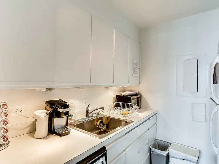 1842 California St NW #13B — Photo 9