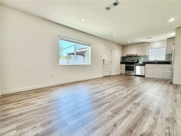 361 Norumbega Dr — Photo 12