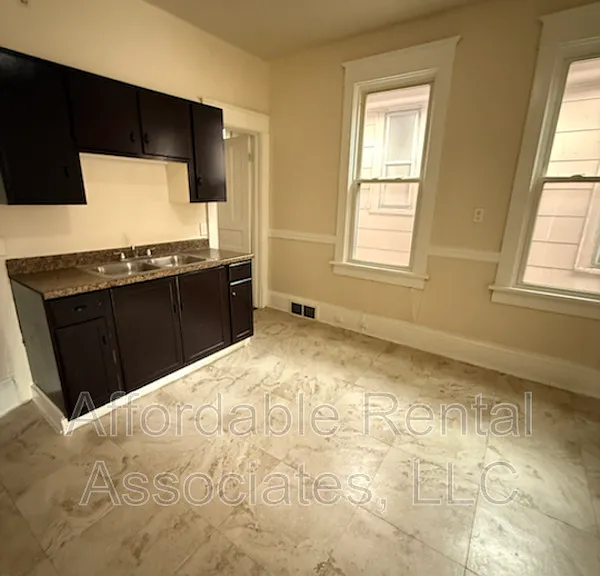 1916A W Rogers St #UPPER — Photo 16