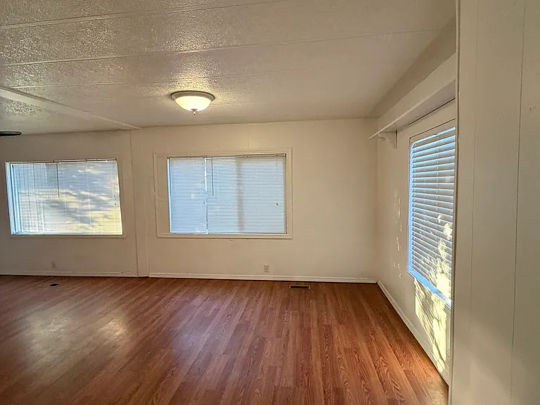 146 Addison Ave W #50 — Photo 10