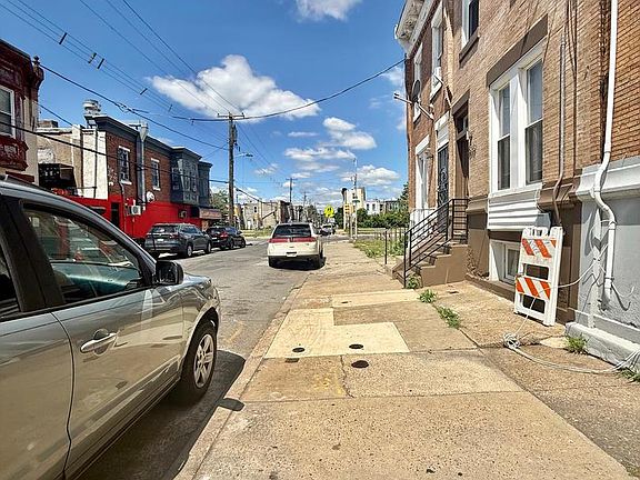 4th image of 2841 W Huntingdon St
