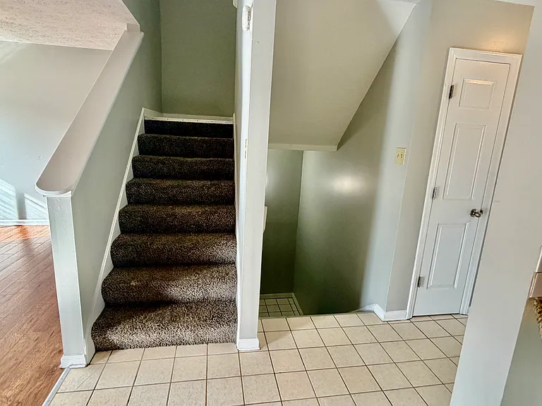 3660 Walden Dr — Photo 12