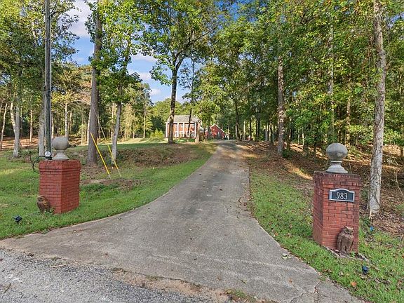 4th image of 983 County Road 21