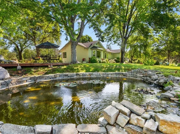 10107 Park View Ln, Penn Valley, CA 95946