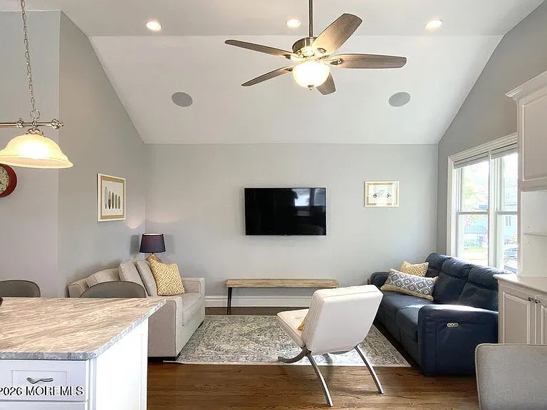 18 Meadowbrook Ave #A — Photo 7